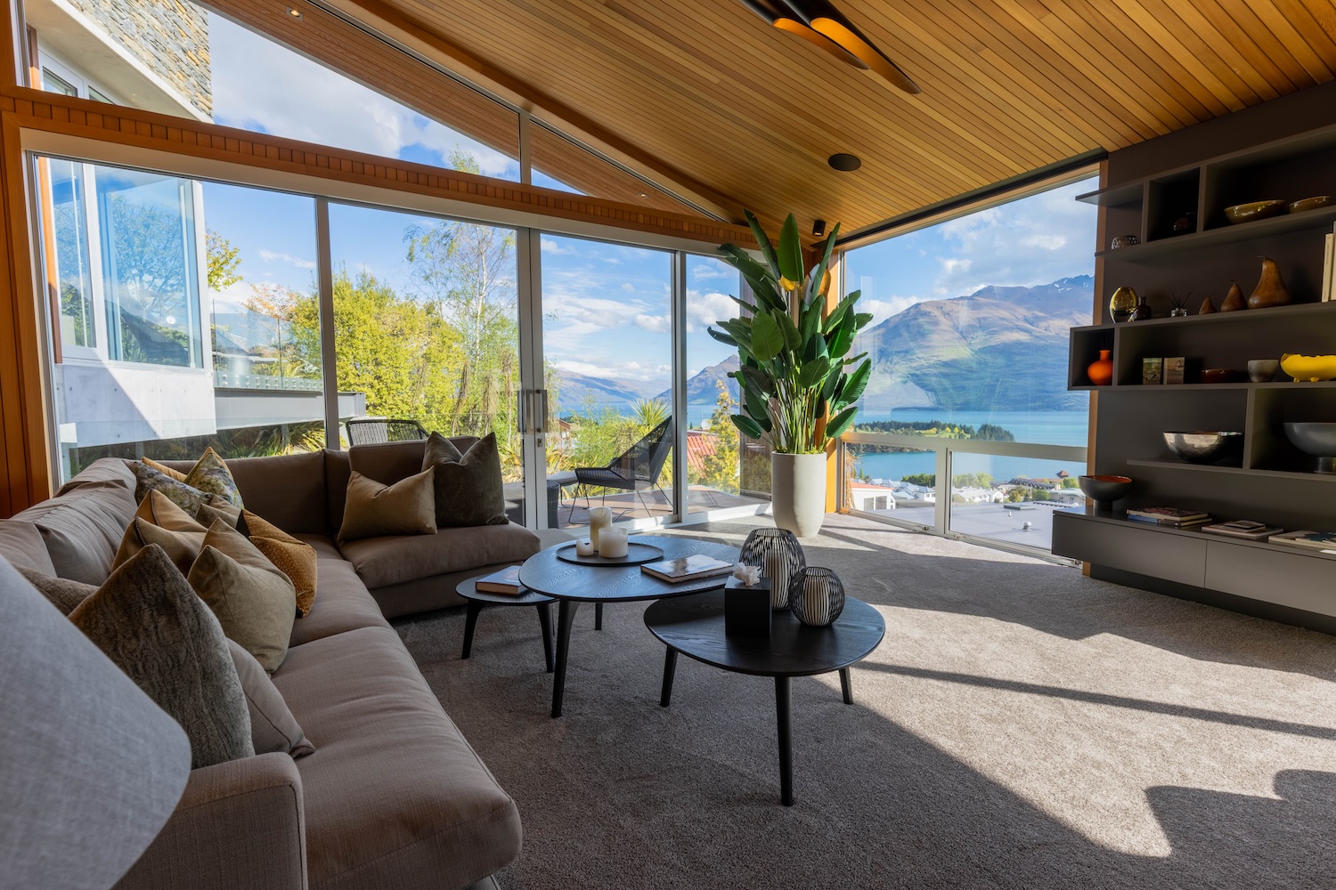 Luxury Queenstown Accommodation Ladena Lounge Area