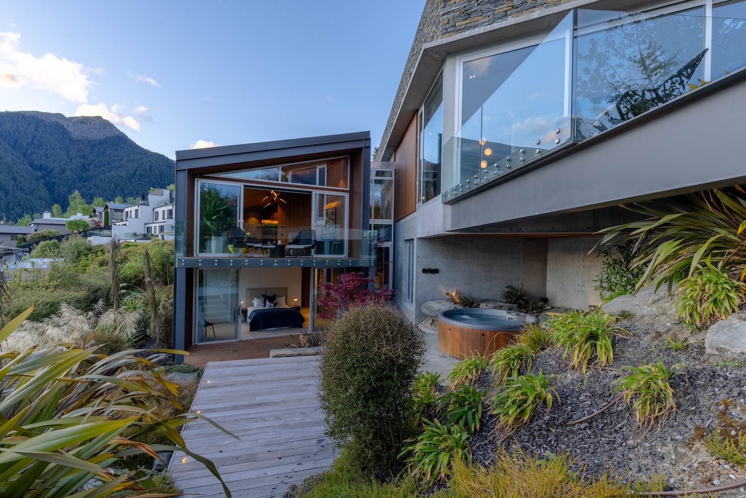 Ladena Luxury Villa Ladena Luxury Accommodation Queenstown