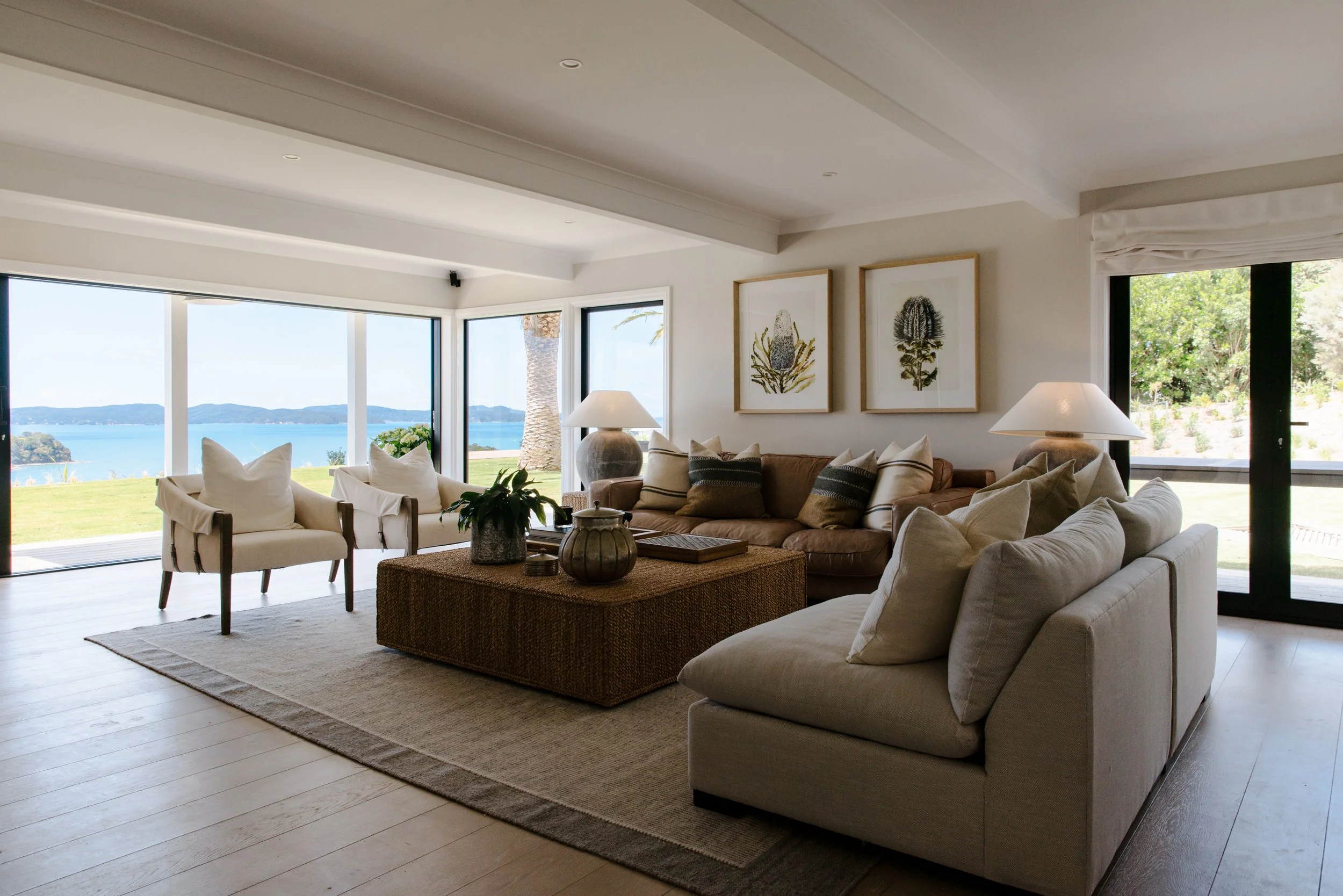 The Farmhouse Luxury Villa Lounge Matakana Luxury Accommodation