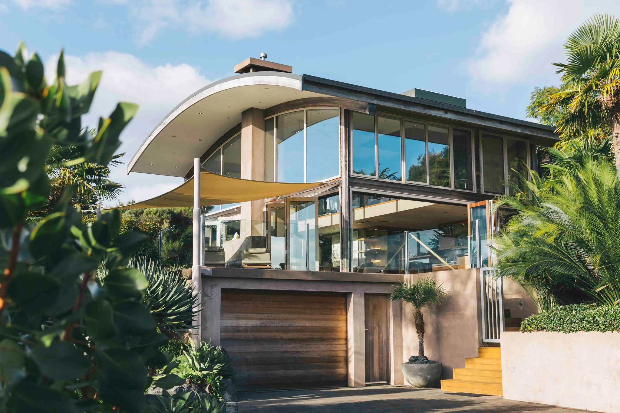 First-Light-Eagles-Nest-luxury-accommodation-bay-of-islands