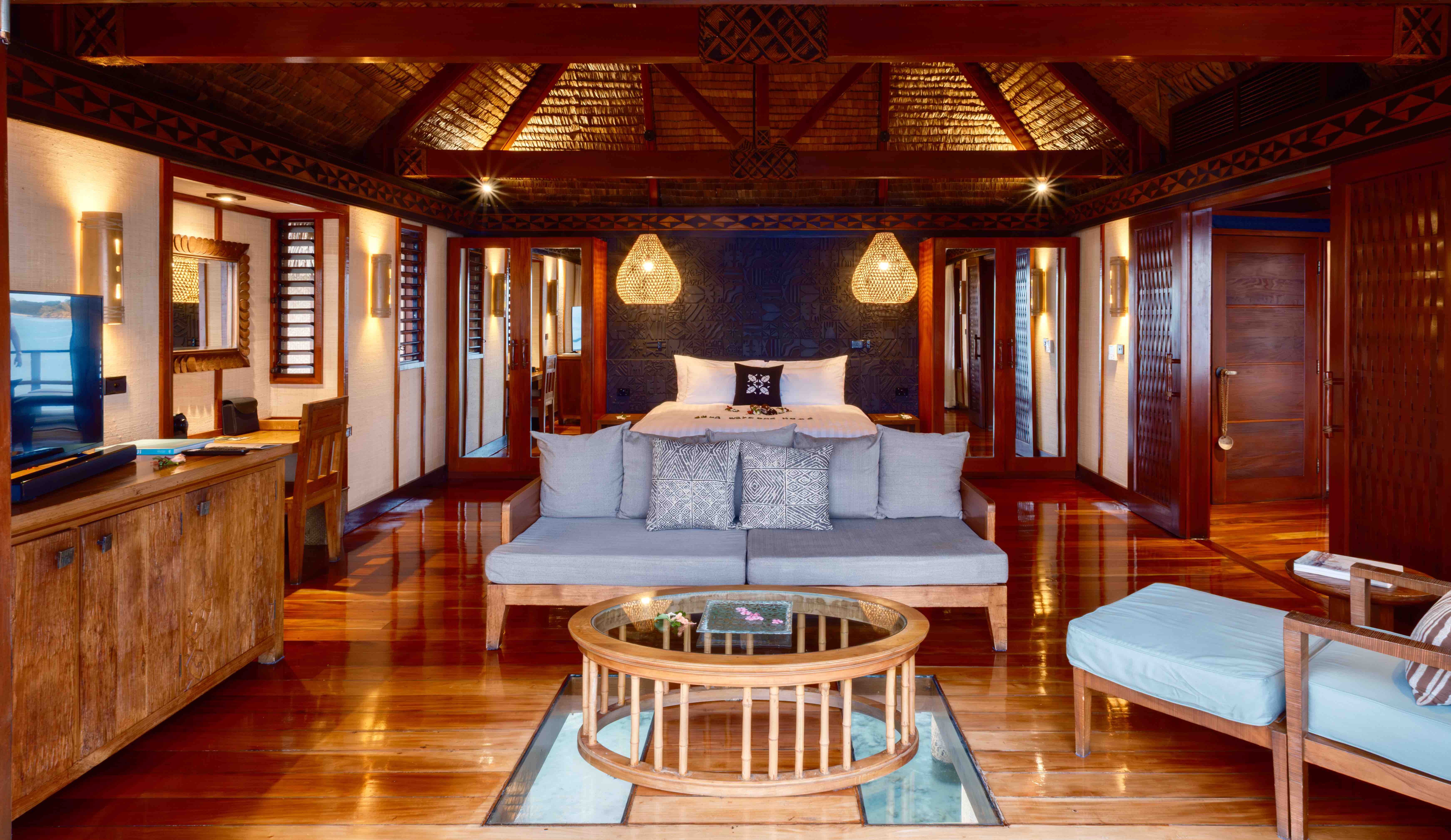 Overwater Bure Interior