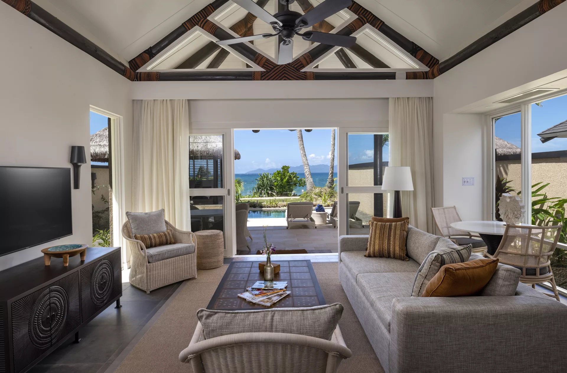 nanuku-resort