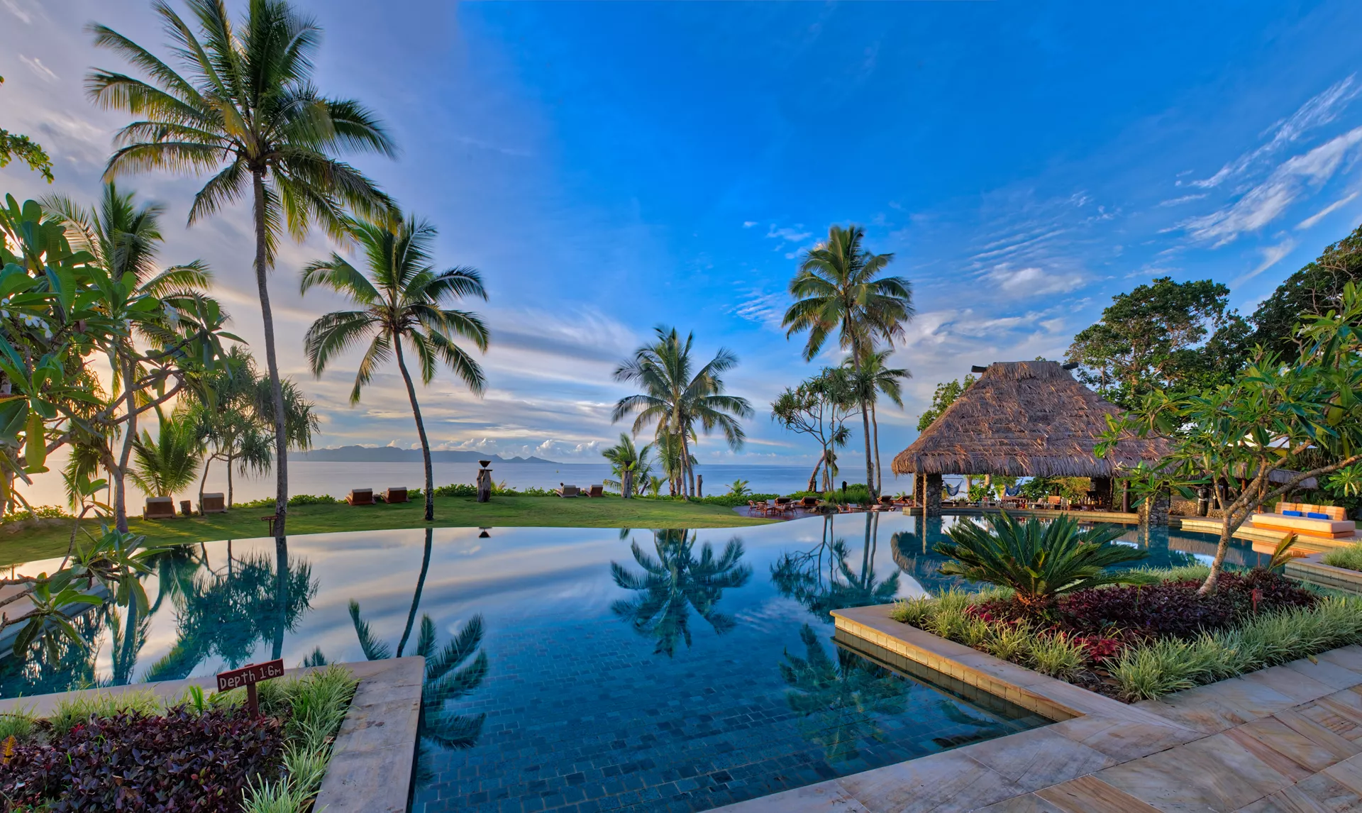 nanuku-resort