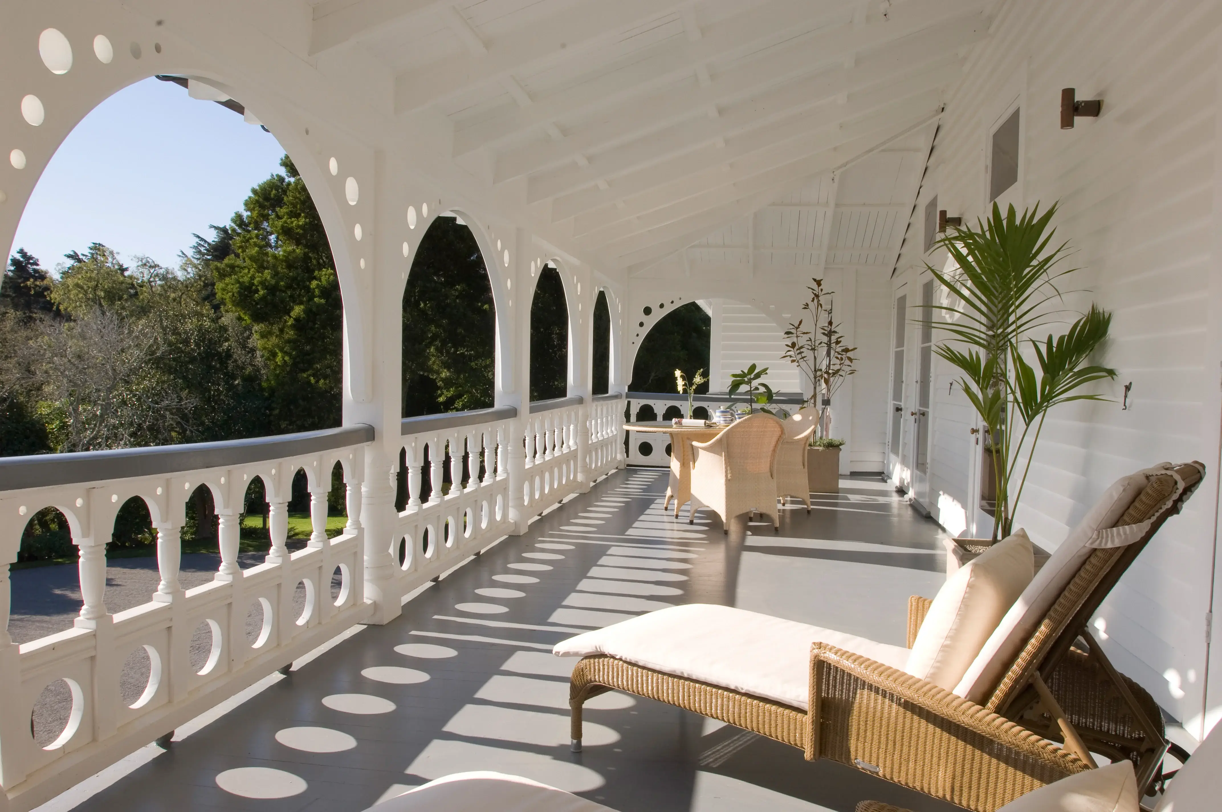 Otahuna-Luxury-Lodge-New-Zealand-Verandah