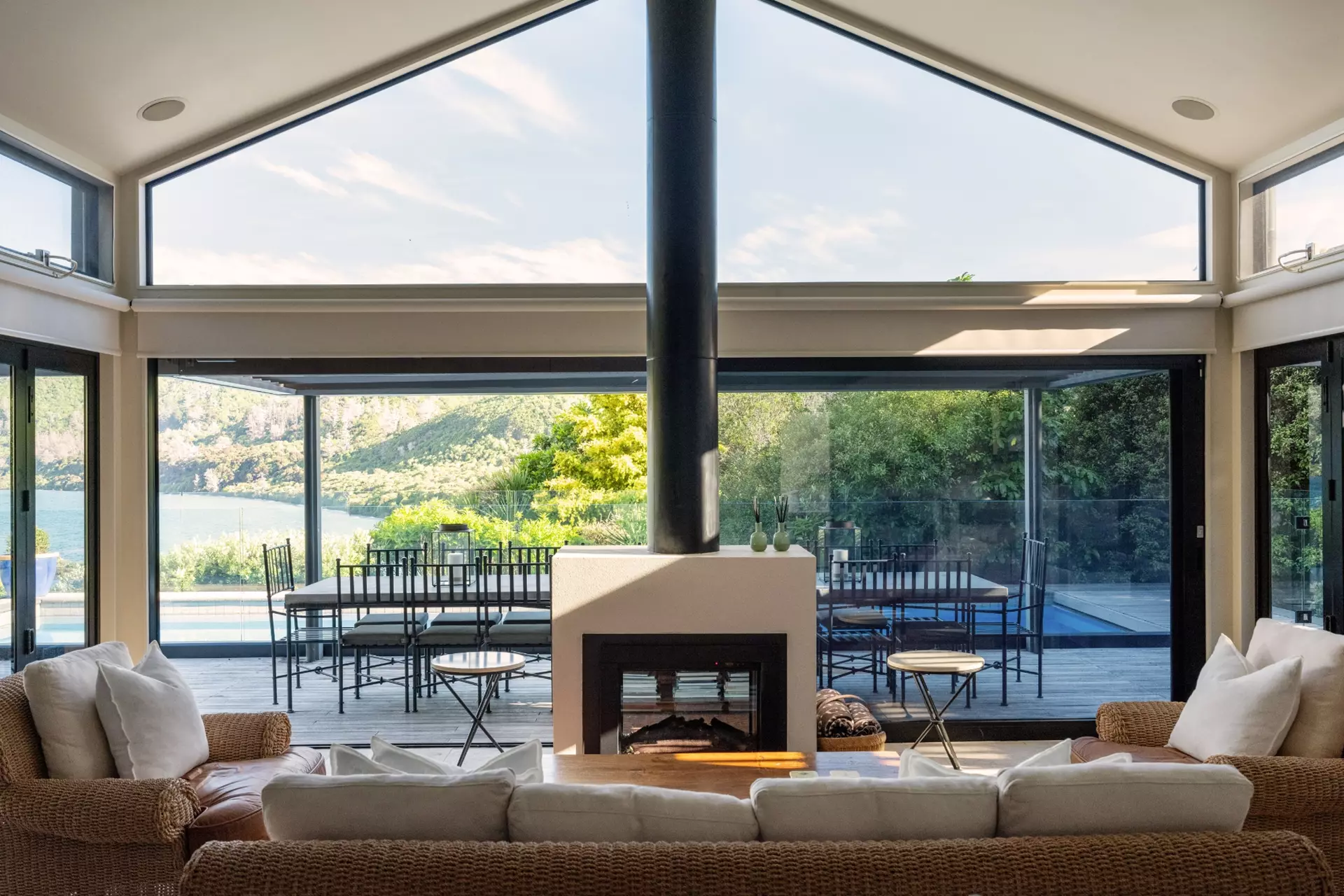 point-villa-luxury-accommodation-taupo