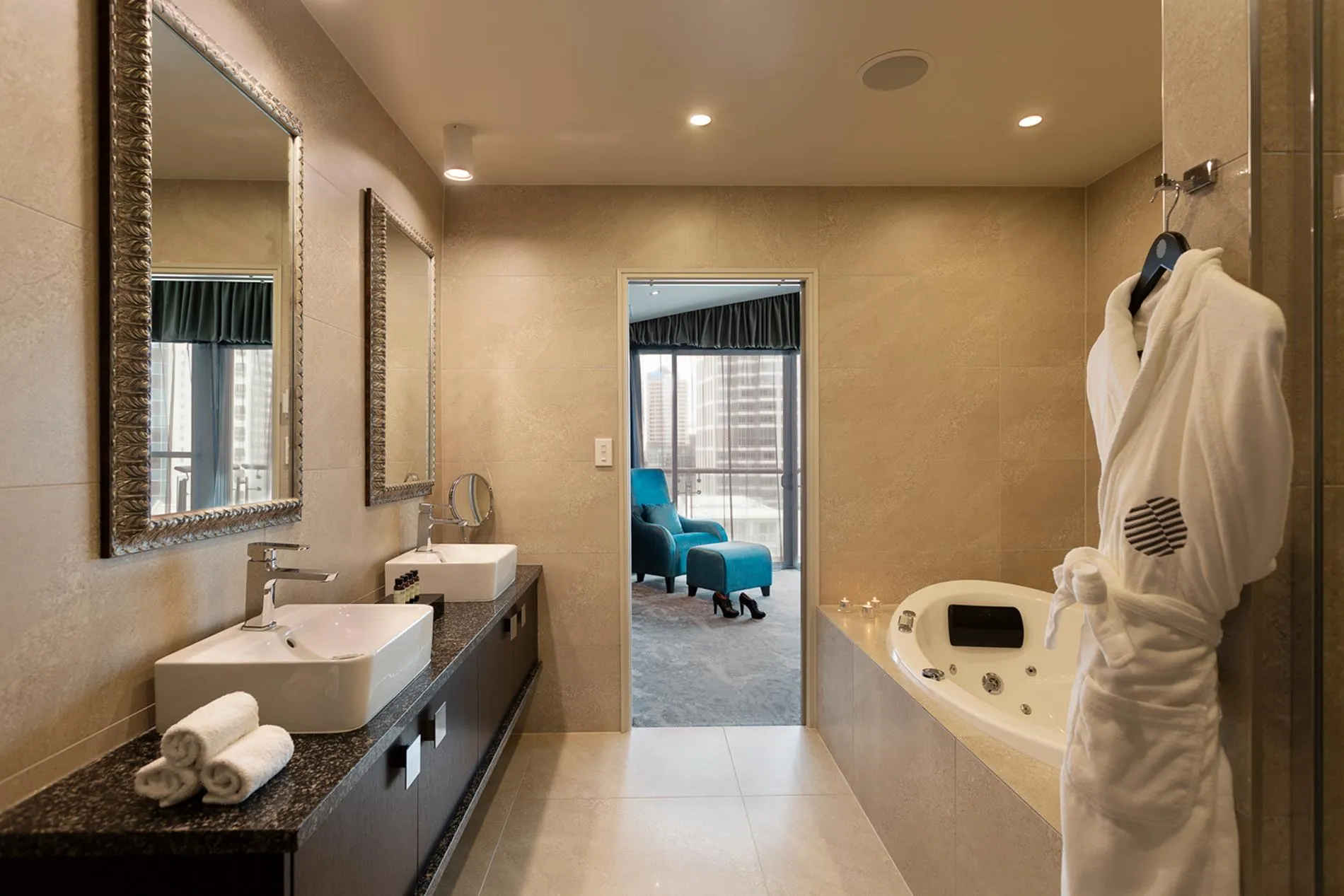 Pullman-Penthouse-Auckland-Luxury-Accommodation-New-Zealand