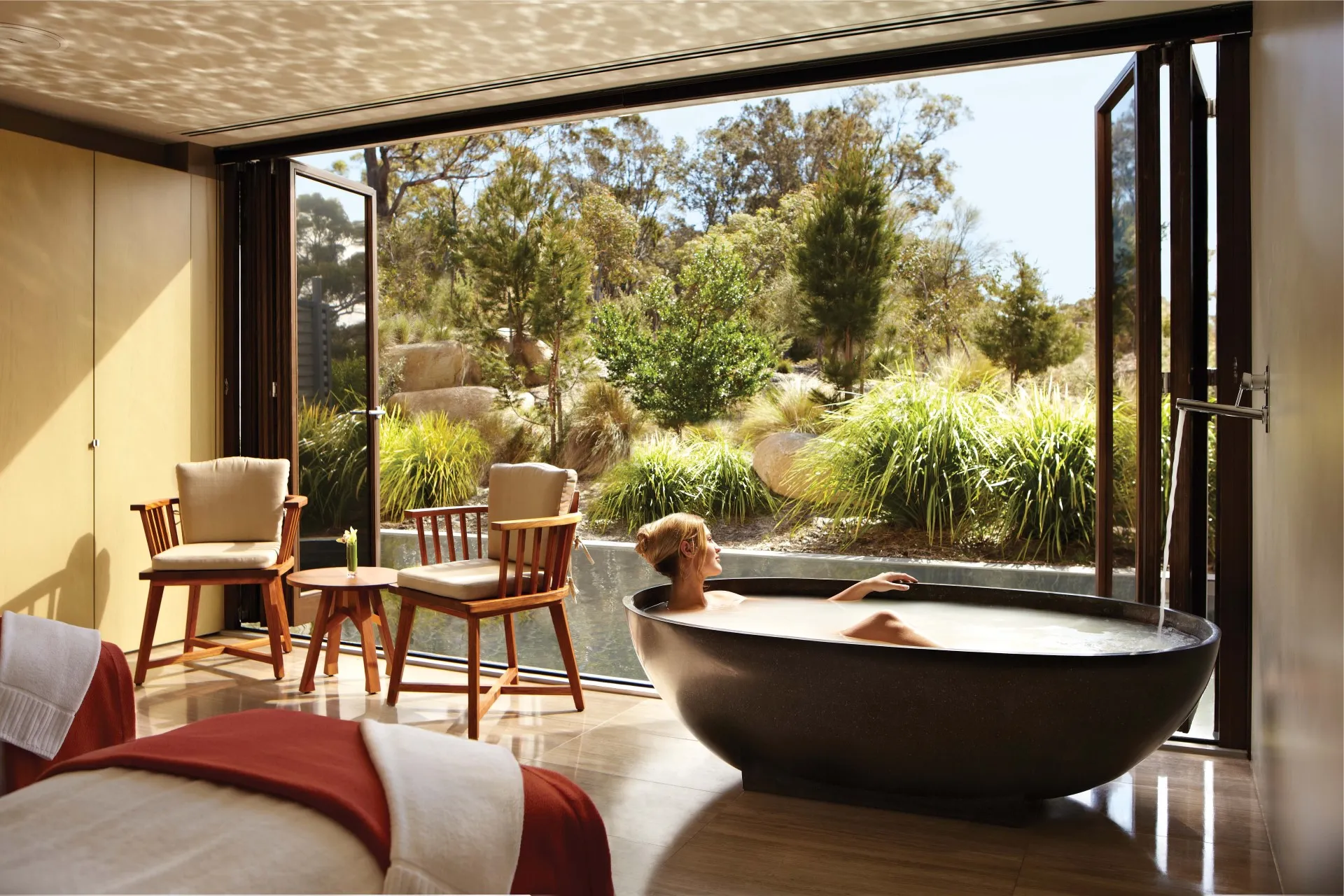 Luxury-Lodges-of-Australia-Saffire-Freycinet