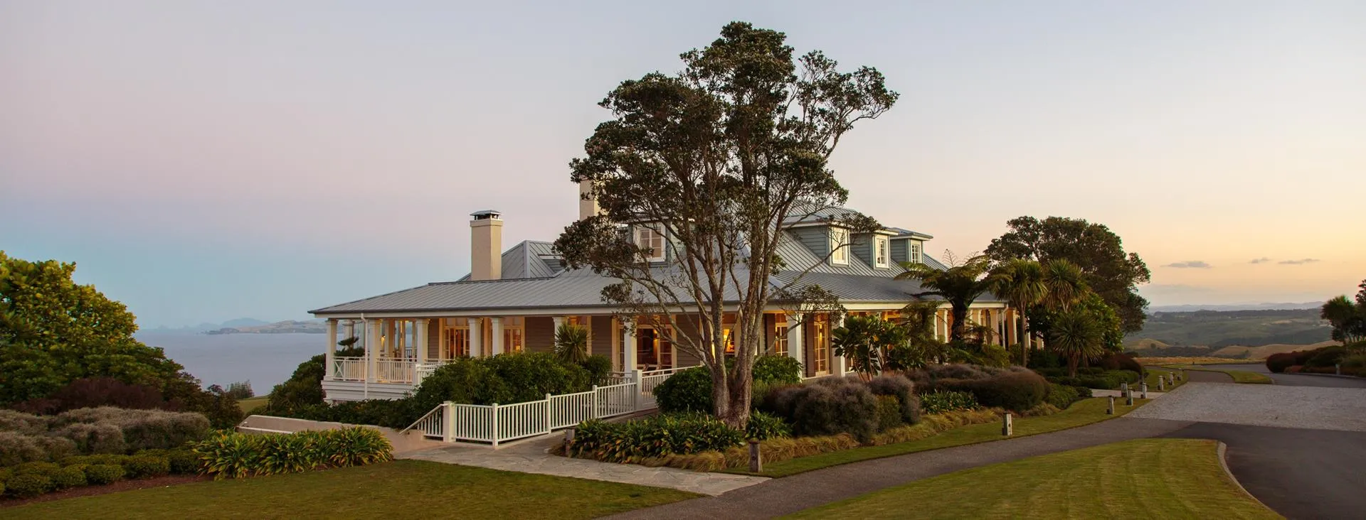 The-Lodge-Kauri-Cliffs-Bay-of-Islands-luxury-accommodation 
