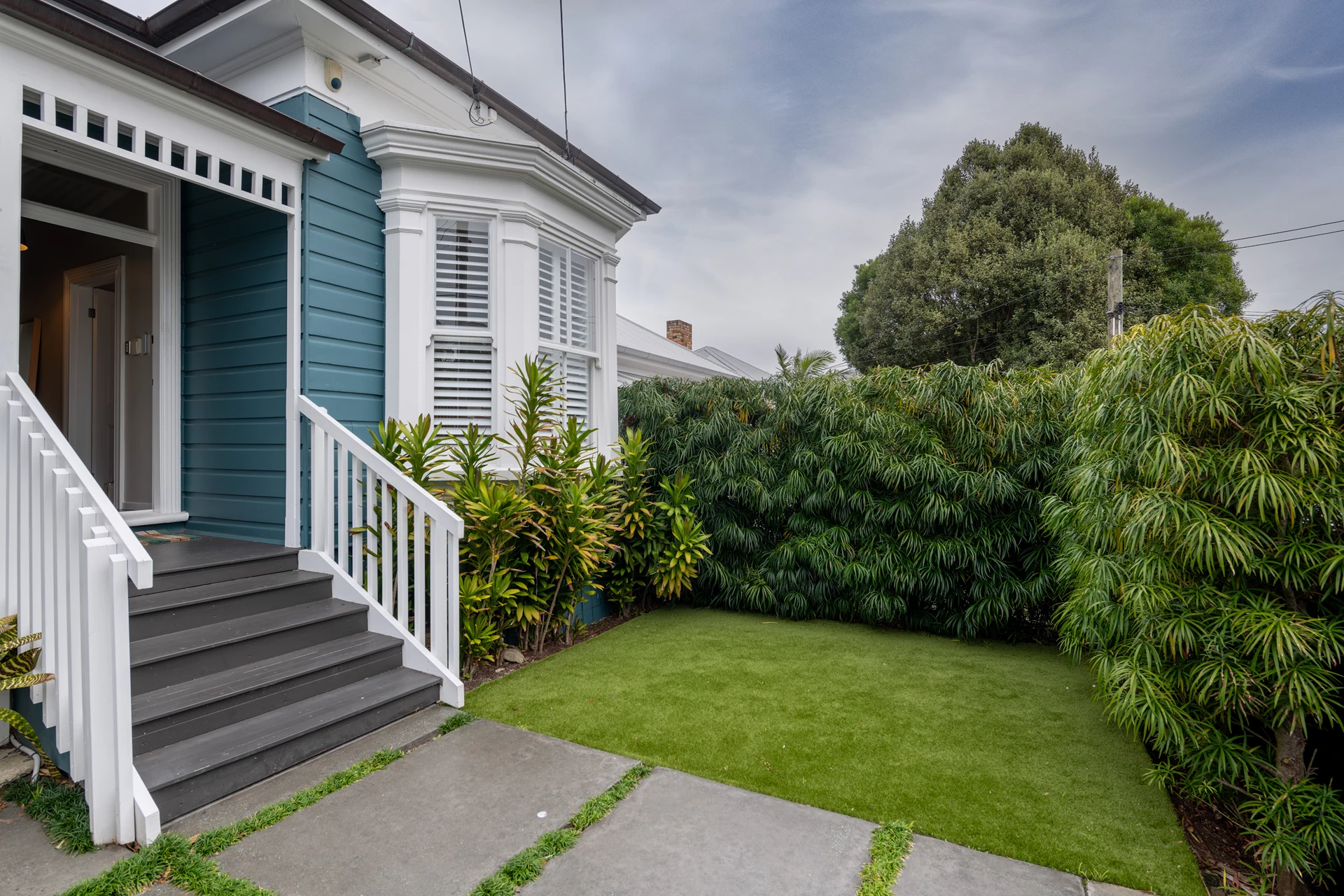 urban-retreat-auckland-villa