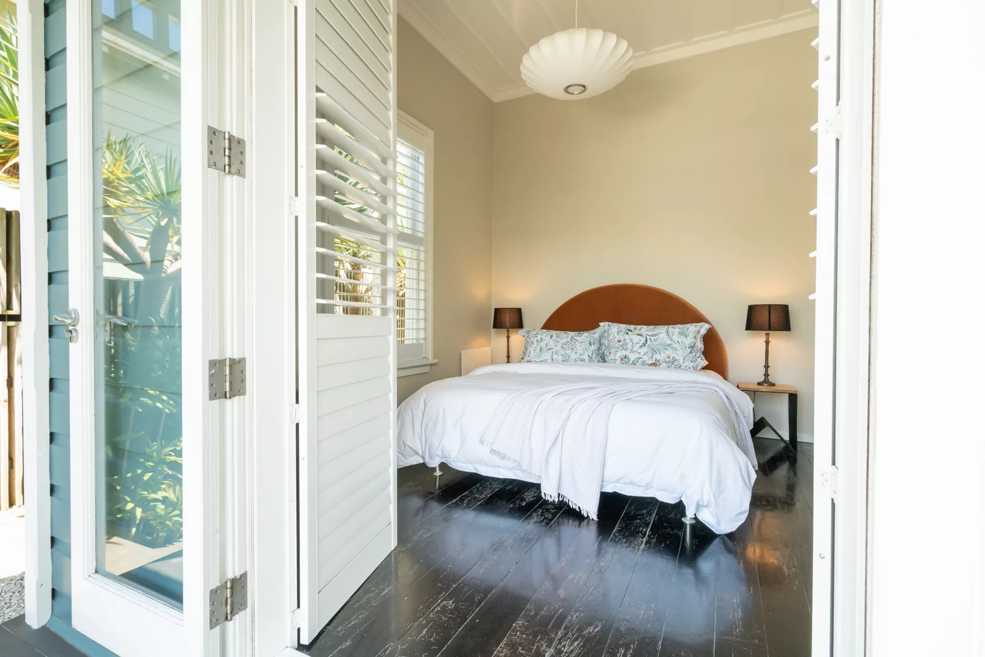 urban-retreat-auckland-villa