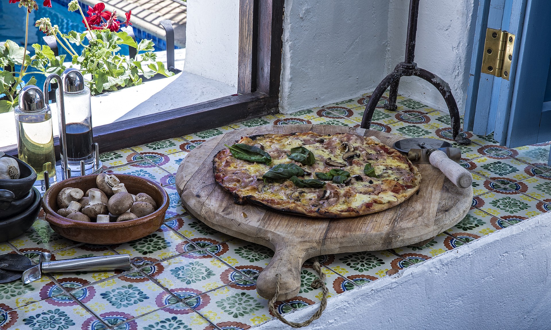 wanaka-accomodation-villa-south-pacific-pizza