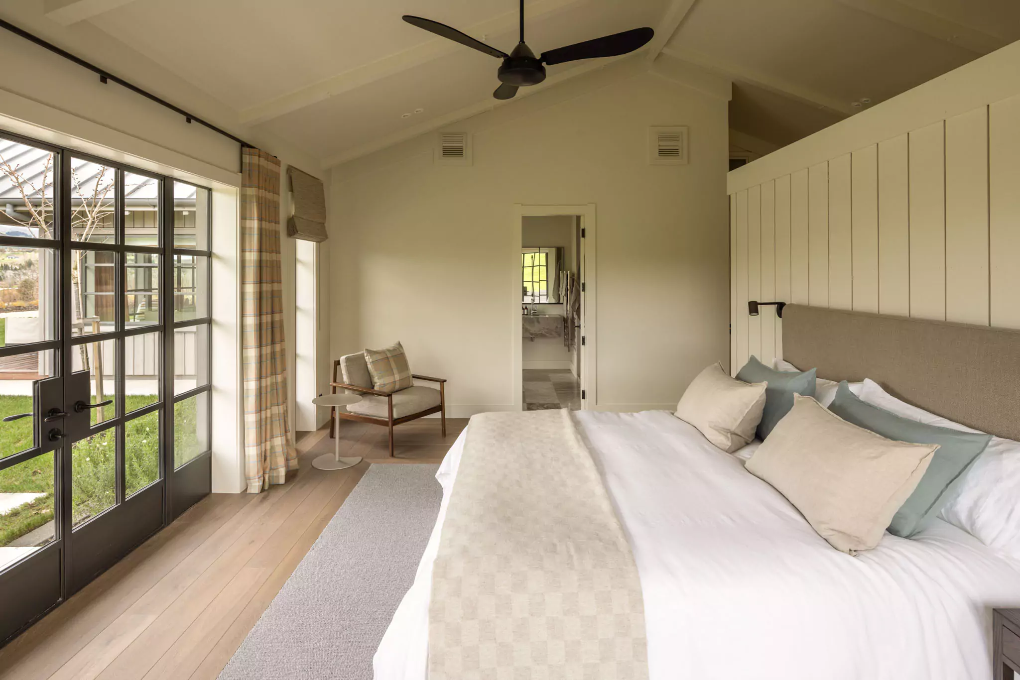 Euchre luxury private villa Hawkes Bay bedroom