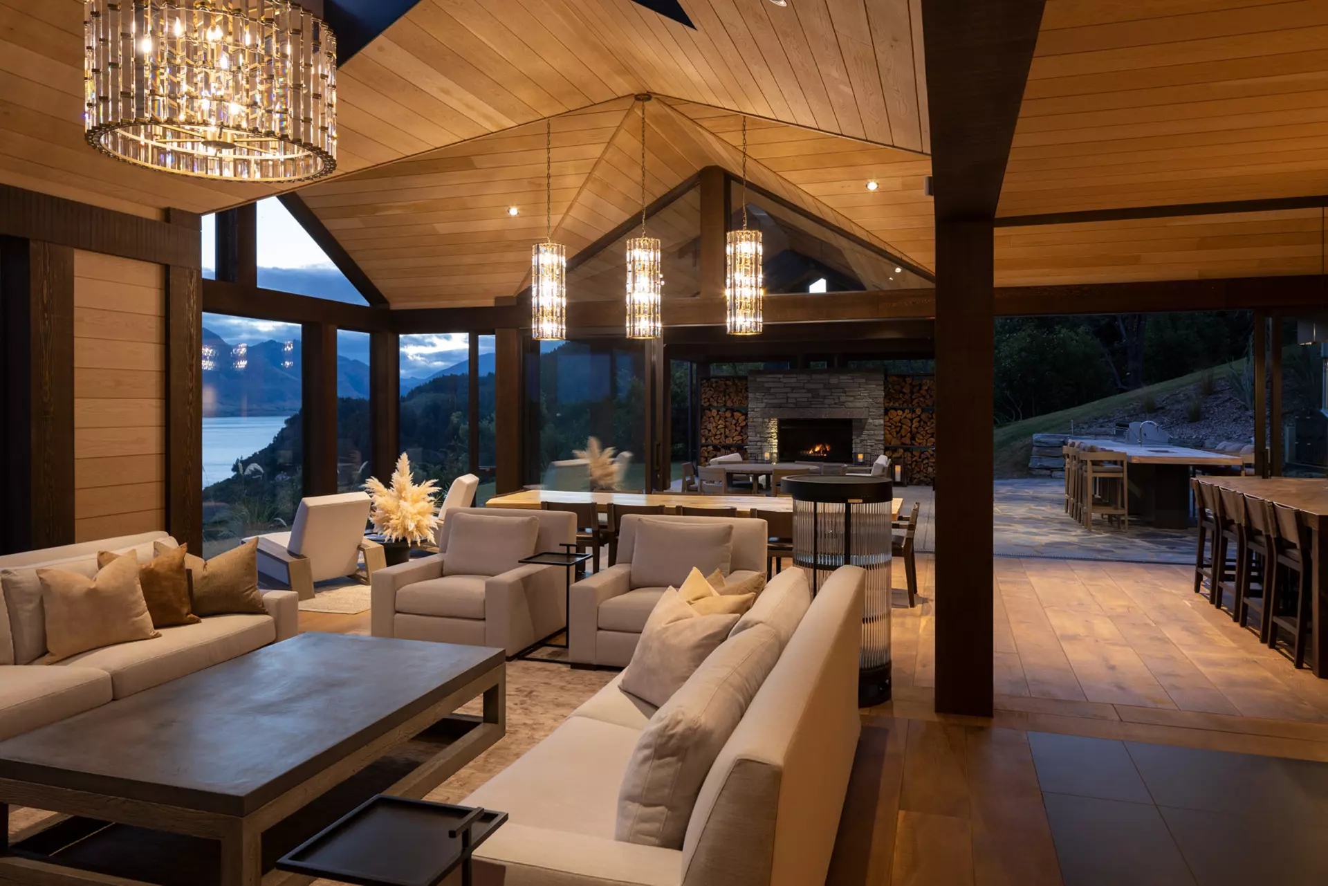 luxury-queenstown-accommodation-hawks-nest-villa