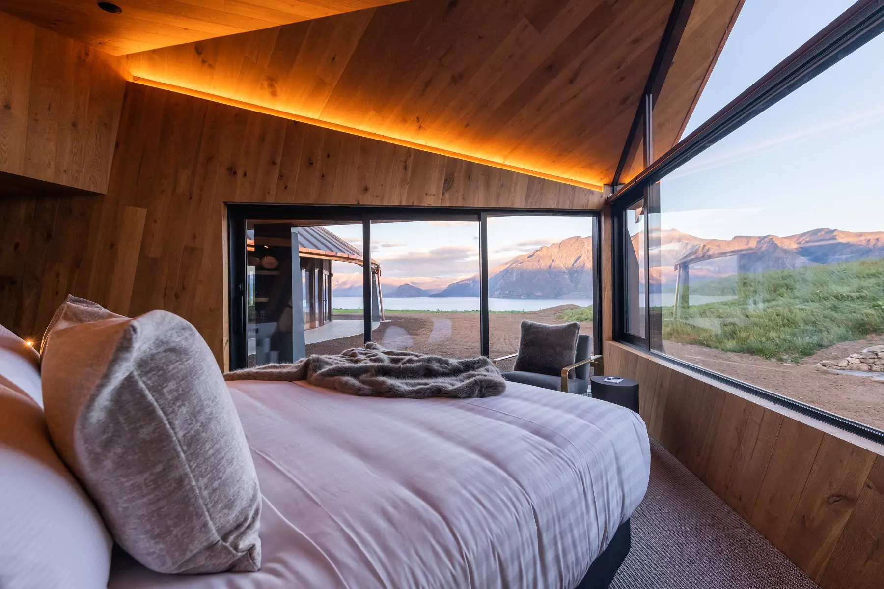 Mt Isthmus luxury private villa cantebury - bedroom 2 