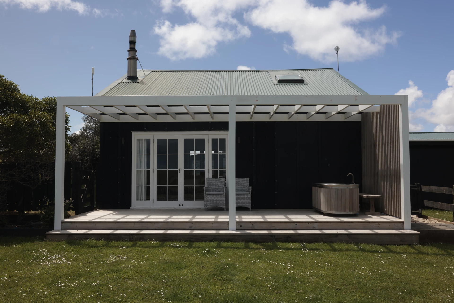 The-Cottage-at-Parihoa